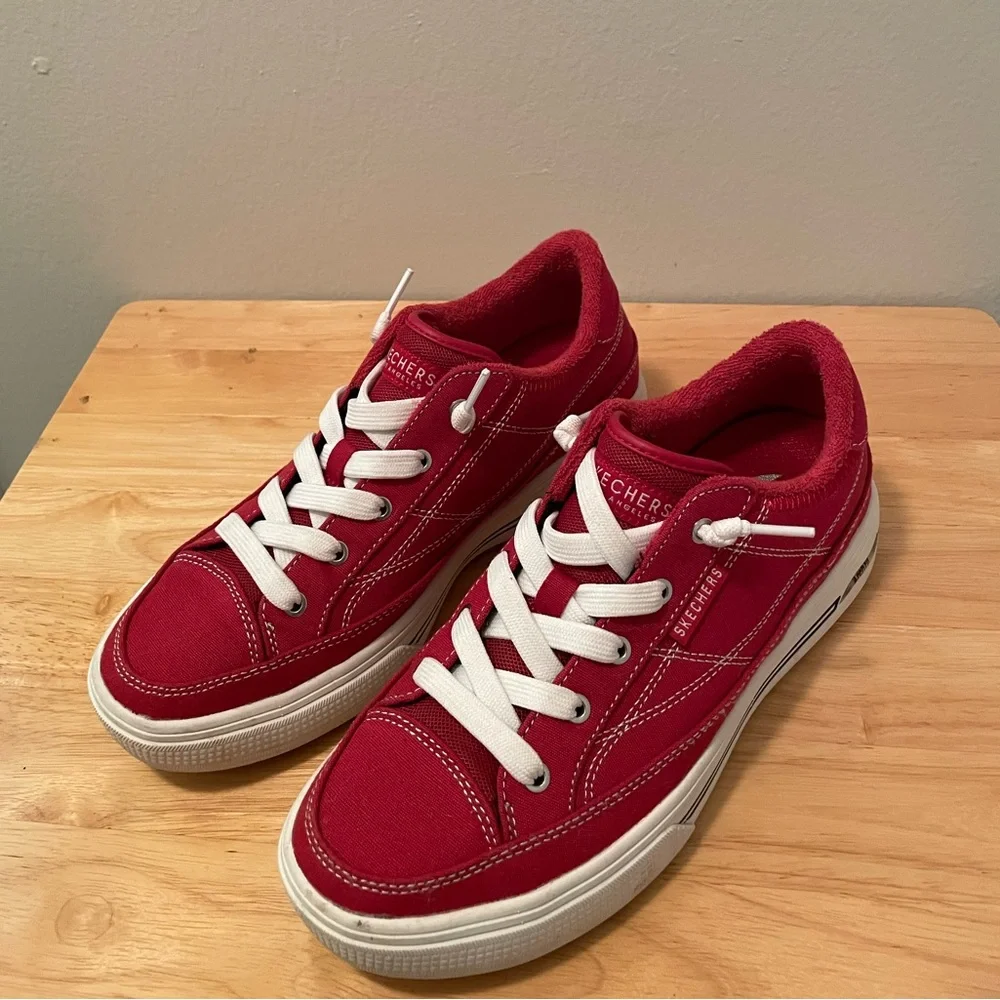 Skechers Women’s Red and White Sneakers - Picture 3 of 4